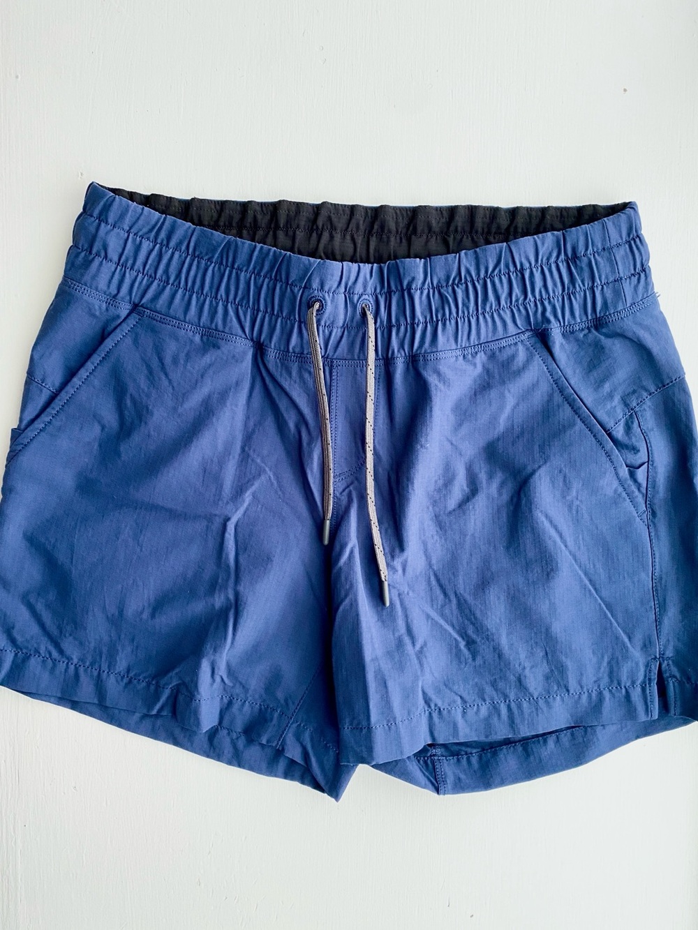 *LIKE NEW* MEC Women's Blue Wanderwall Shorts with Drawstring